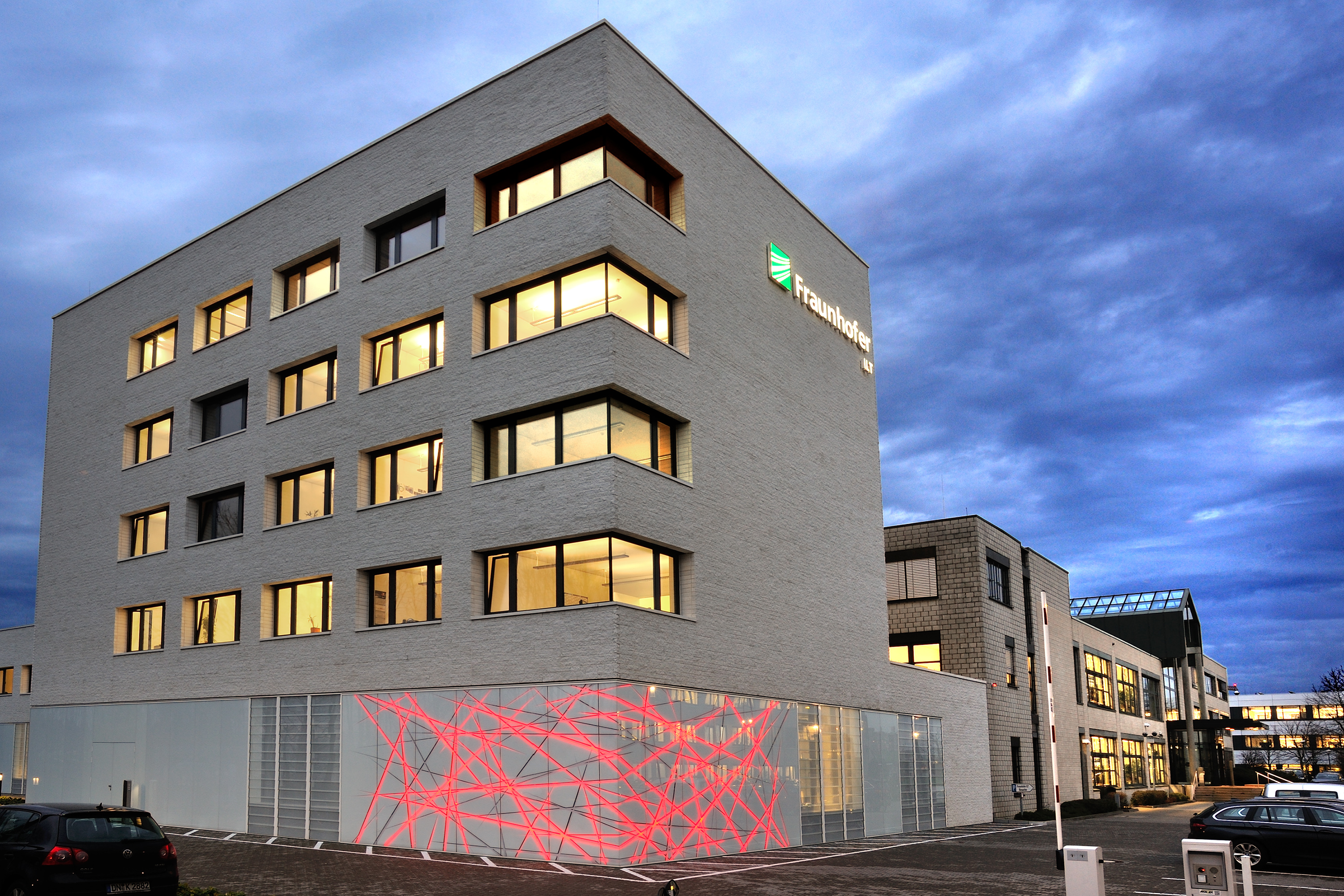 Fraunhofer-Institut für Lasertechnik Fraunhofer-Institut für Lasertechnik